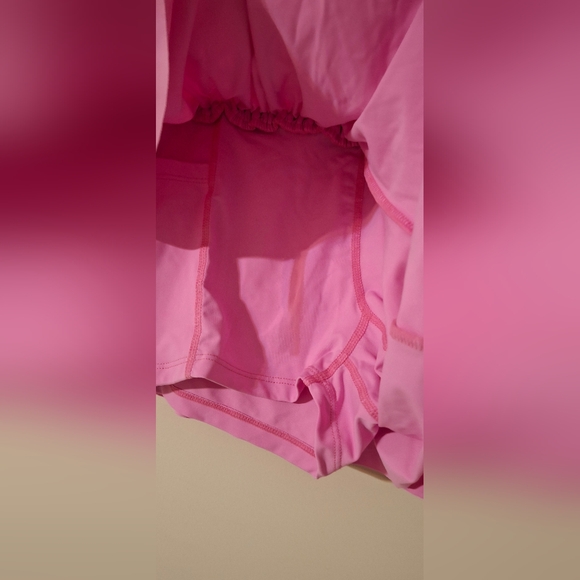 Blaosn size small 2 in 1 flowy running shorts - Picture 2 of 6